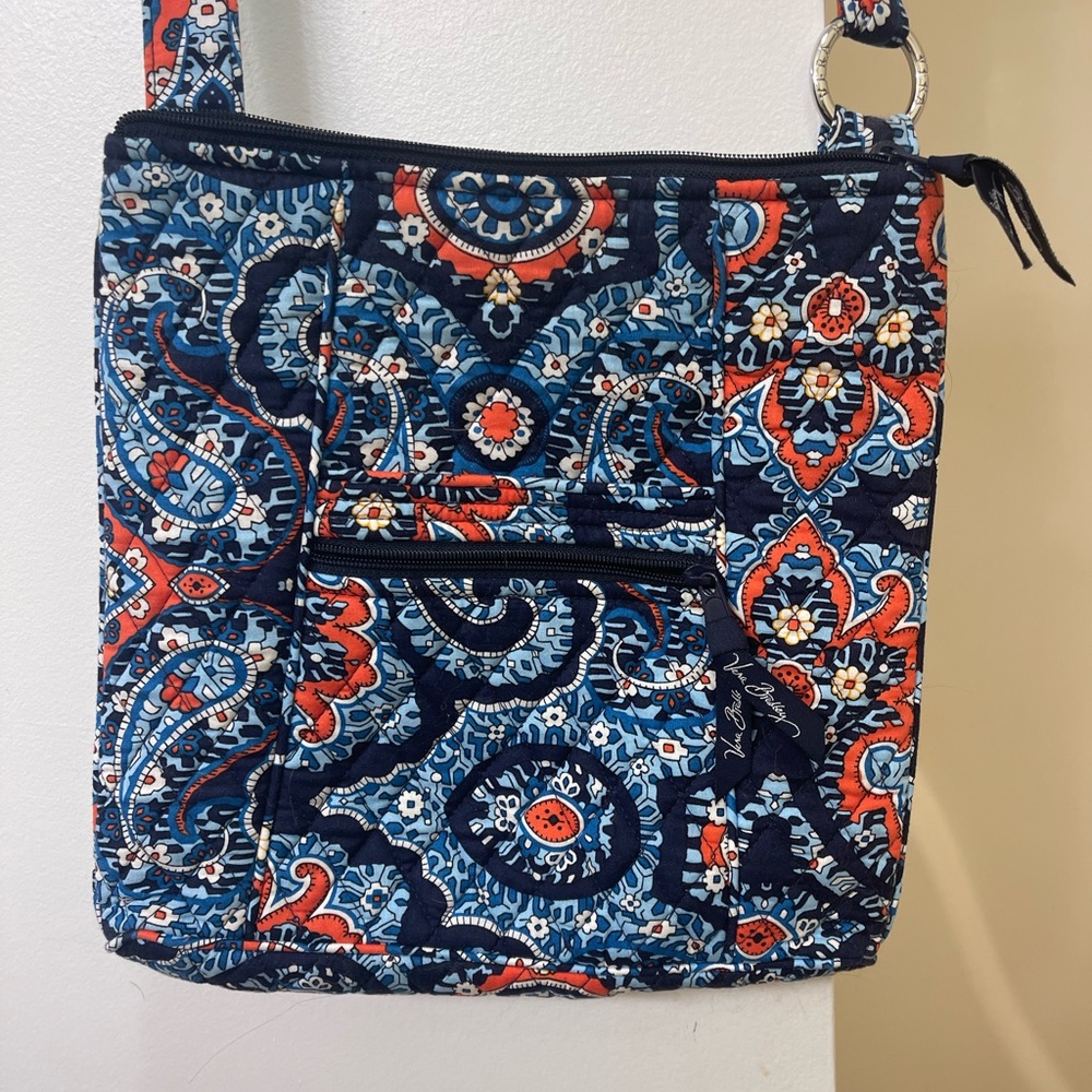 Vera Bradley cross body - Picture 2 of 5